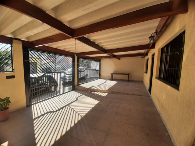 Sobrado à venda com 5 quartos, sendo 1 suíte,  em Tremembé, São Paulo, SP