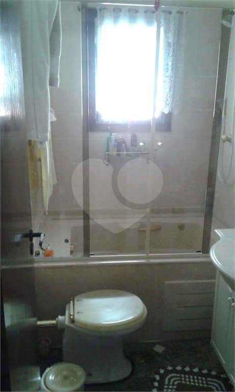 Sobrado à venda com 3 quartos, sendo 2 suítes, em Horto, São Paulo, SP