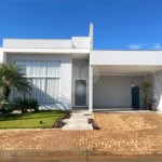 Casa à venda com 3 quartos, sendo 1 suíte, no condomínio Residencial Golden Ville, Itapetininga - SP