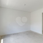Casa à venda com 4 quartos, sendo 3 suítes, no condomínio Jardim Flora, São Paulo - SP