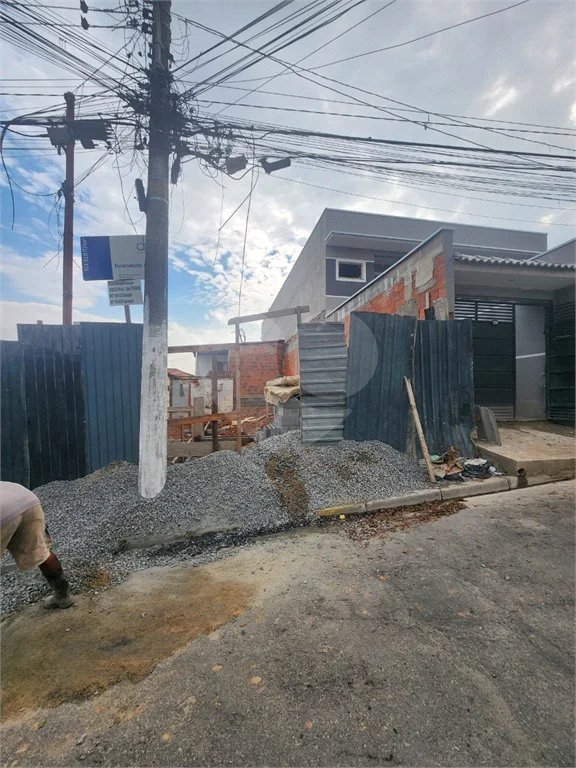 Sobrado à venda com 3 quartos, sendo 1 suíte, em Tremembé, São Paulo, SP