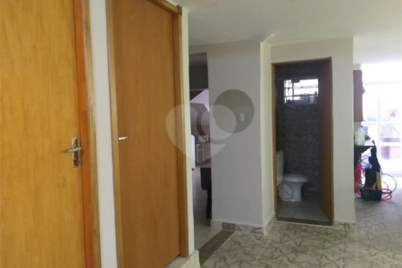 Sobrado à venda com 3 quartos, sendo 1 suíte, em Vila Galvão, Guarulhos, SP
