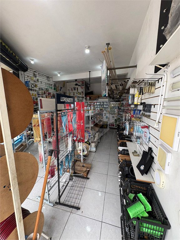 Salão para alugar em Vila Acoreana, Poá, SP