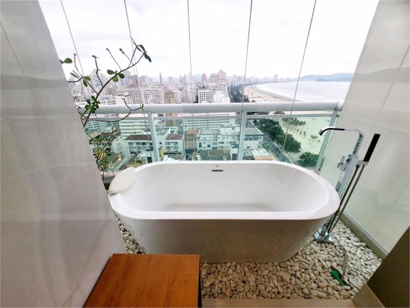 Apartamento Residencial à venda, Gonzaga, Santos - AP1684.
