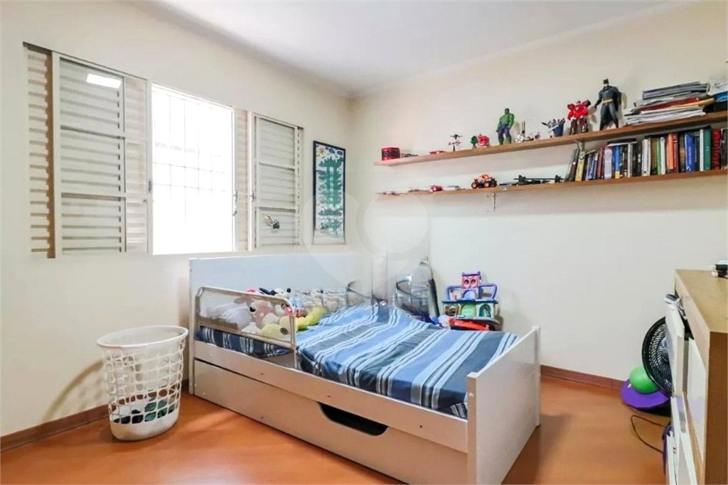 Sobrado à venda com 3 quartos, sendo 1 suíte, em Jardim Centenário, São Paulo, SP