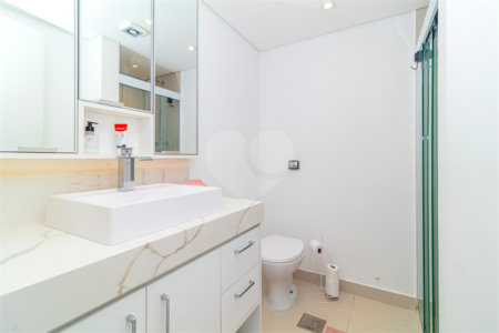 Apartamento à venda com 3 quartos, sendo 1 suíte,  em Alto da Boa Vista, São Paulo, SP