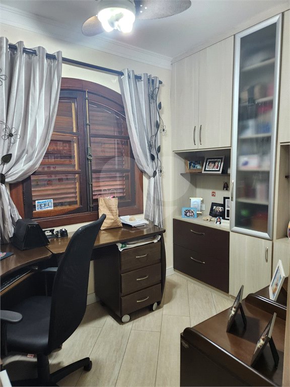 Sobrado à venda com 4 quartos, sendo 3 suítes, em Jardim Floresta, São Paulo, SP