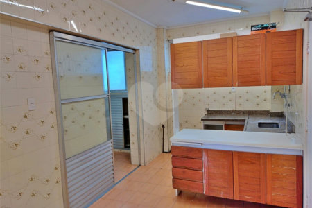 Apartamento à venda com 3 quartos, sendo 1 suíte, em Cerqueira César, São Paulo, SP