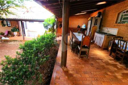 Casa à venda com 4 quartos, sendo 1 suíte, em Jardim Nova Época, Araraquara, SP