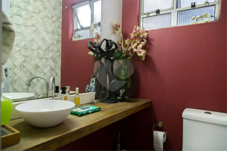 Casa à venda com 6 quartos, sendo 5 suítes,  em Vila do Encontro, São Paulo, SP