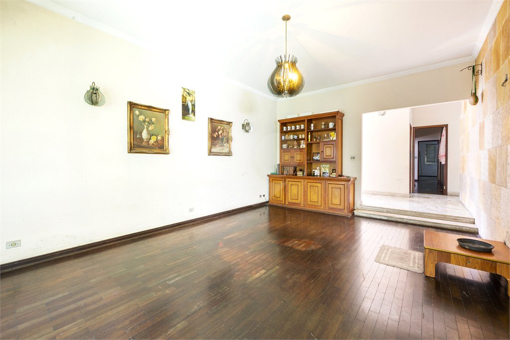 Casa Térrea à venda com 4 quartos, sendo 2 suítes, em Brooklin Velho, São Paulo, SP