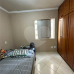 Apartamento à venda com 2 quartos em Parque Maria Domitila, São Paulo, SP
