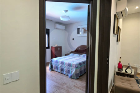 Casa Térrea à venda com 4 quartos, sendo 2 suítes, em Vila Avaí, Indaiatuba, SP