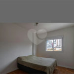 Apartamento à venda com 3 quartos, sendo 1 suíte,  em Aclimação, São Paulo, SP