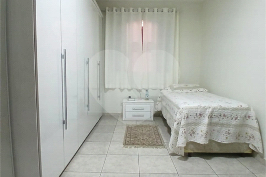 Casa à venda com 3 quartos, sendo 1 suíte, em Campo Limpo, São Paulo, SP