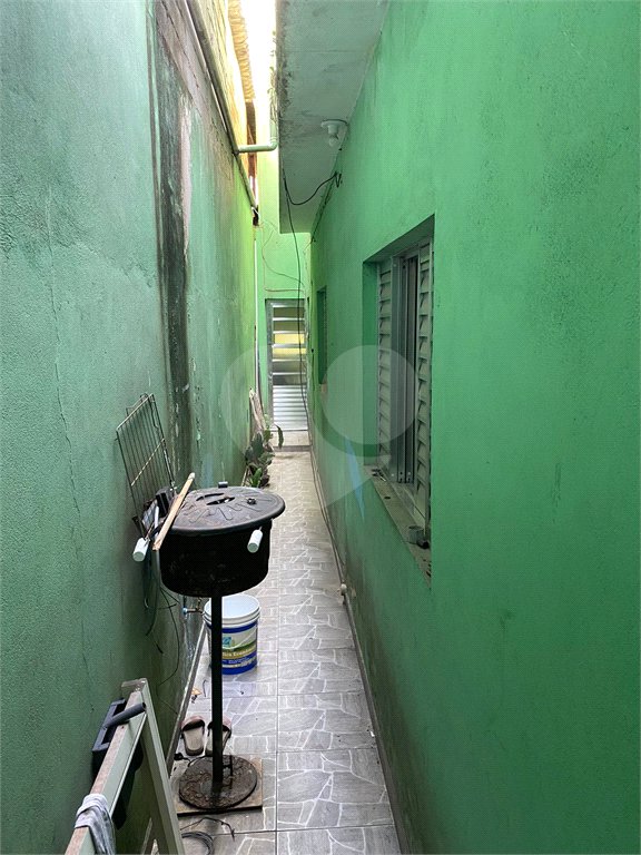 Sobrado à venda com 4 quartos em Jardim Santa Luzia de Poa, Itaquaquecetuba, SP
