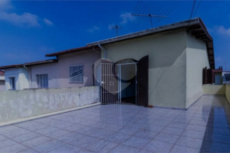 Sobrado à venda com 3 quartos, sendo 1 suíte, em Campo Grande, São Paulo, SP