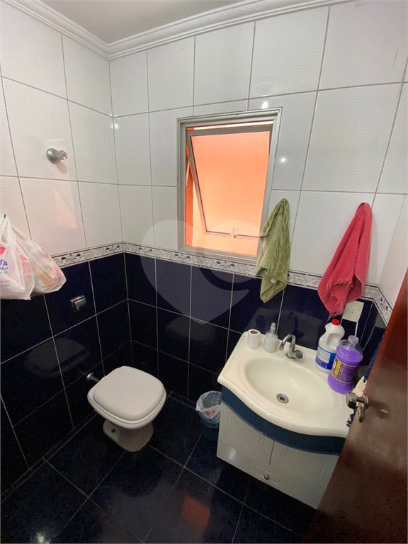Sobrado à venda com 3 quartos, sendo 1 suíte, em Jardim dos Ipês, Suzano, SP