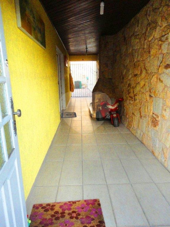 Casa Térrea à venda com 3 quartos, sendo 1 suíte, em Vila Galvão, Guarulhos, SP