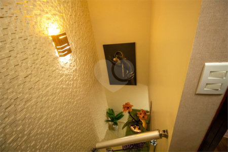 Casa à venda com 3 quartos, sendo 1 suíte, no condomínio Village Christian, São Roque - SP
