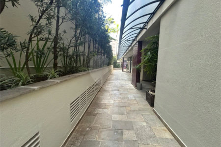 Apartamento à venda com 4 quartos, sendo 2 suítes, em Pinheiros, São Paulo, SP