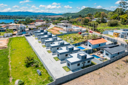 Casa térrea à venda com 3 quartos, sendo 1 suíte, no condomínio Flores da Usina, Atibaia - SP