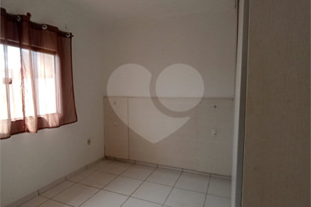 Casa à venda com 3 quartos, sendo 1 suíte, em Residencial Ponta Porã II, Ponta Porã, MS