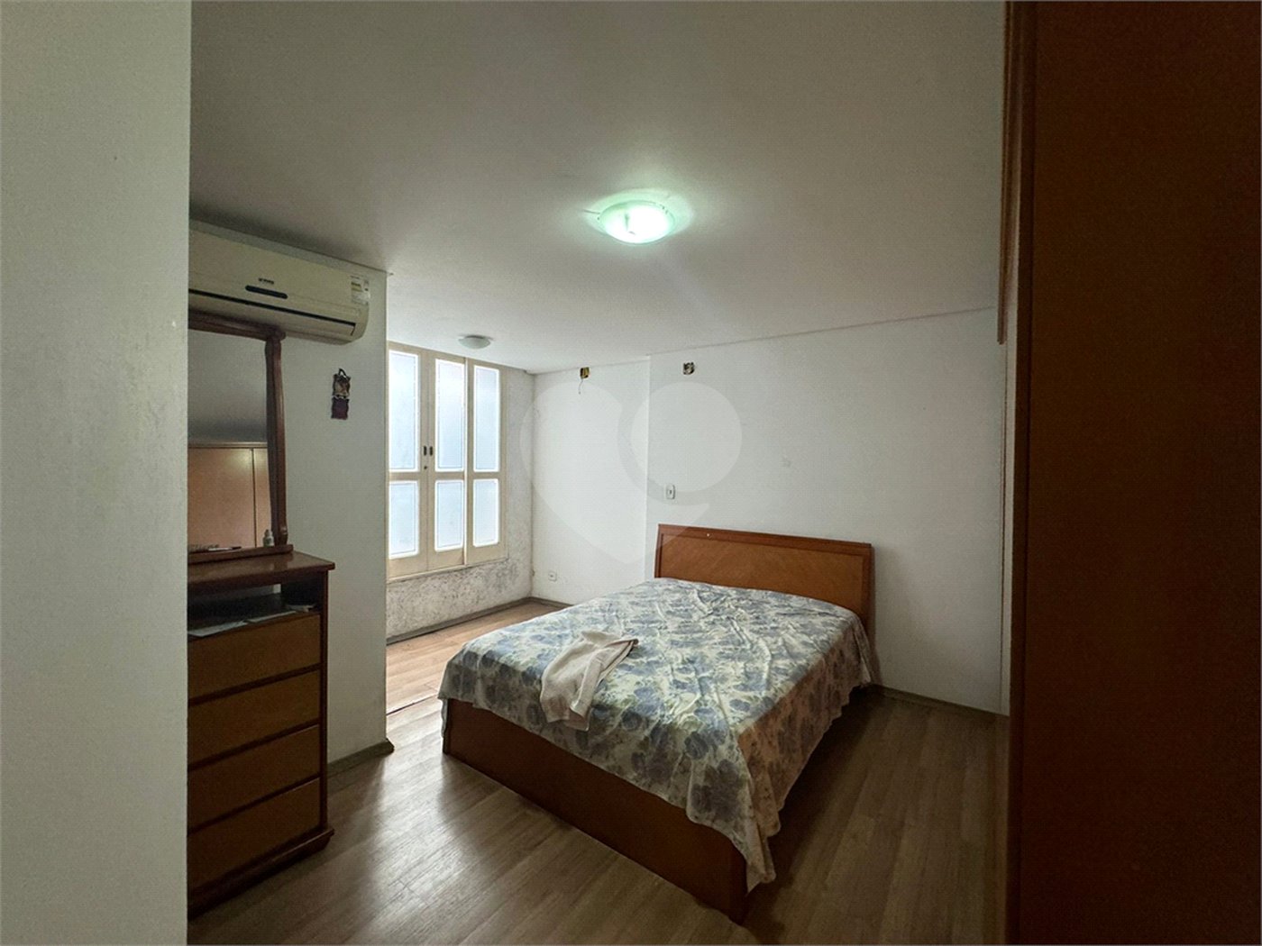 Casa à venda com 6 suítes no condomínio Arujá V, Arujá - SP