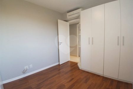 Cobertura à venda com 4 quartos, sendo 3 suítes,  em Cidade São Francisco, São Paulo, SP