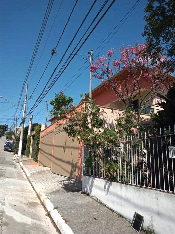 Casa à venda com 3 quartos, sendo 1 suíte, em Jardim Pirajussara, São Paulo, SP