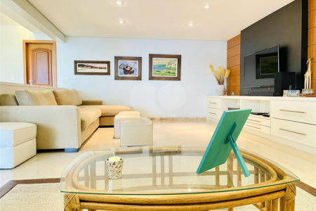 Casa à venda com 5 suítes no Centro, Porto Belo, SC
