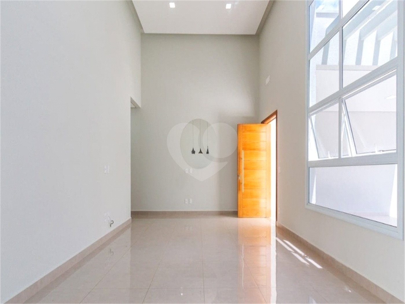 Casa à venda com 3 quartos, sendo 1 suíte,  no condomínio Vila Ytu, Indaiatuba - SP