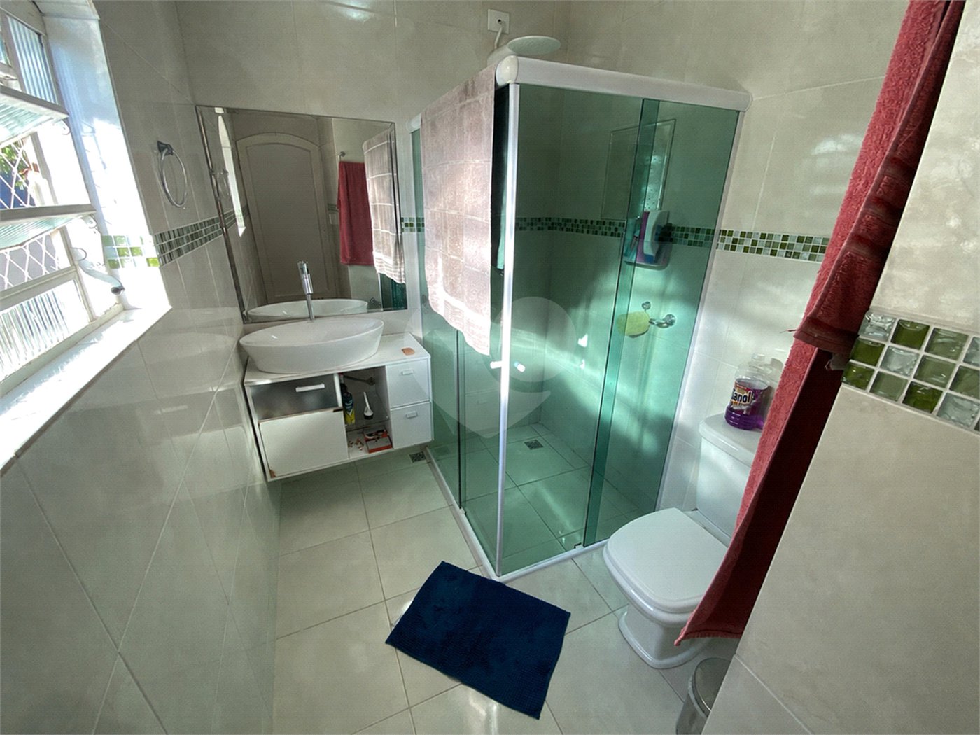 Sobrado à venda com 3 quartos, sendo 1 suíte, em Monte Castelo, São José dos Campos, SP
