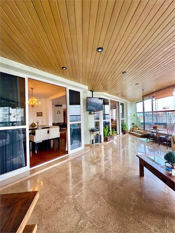 Apartamento à venda com 4 suítes em Vila Suzana, São Paulo, SP
