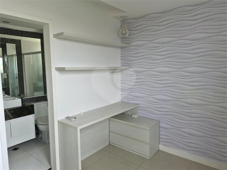 Oportunidade na Vila Leopoldina! Imóvel de 69m2, com 3 dorm., sendo 1 suíte, 2 banheiros, sala, cozinha e 2 vagas. Com ar condicionado em 2 dorm.