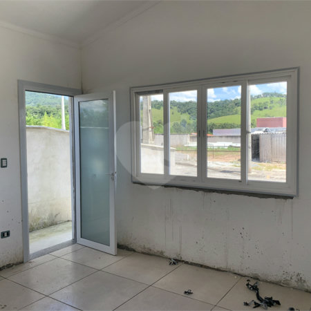 Casa 3 dormitórios - Condomínio MARF 3 - Bom Jesus dos Perdões