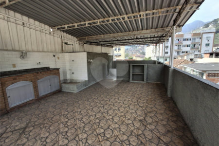 Casa à venda com 6 quartos, sendo 1 suíte, em Andaraí, Rio de Janeiro, RJ