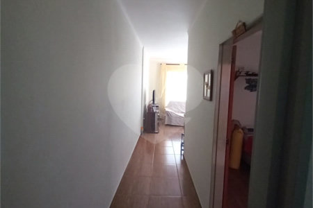 Casa térrea no Cidade Aracy .