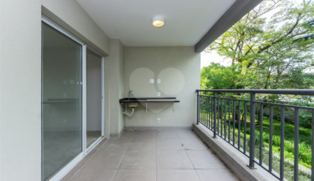 Apartamento à venda com 3 quartos, sendo 1 suíte,  em Santo Amaro, São Paulo, SP