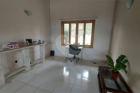 Casa à venda com 4 quartos, sendo 1 suíte, no condomínio Marf II, Bom Jesus dos Perdões - SP
