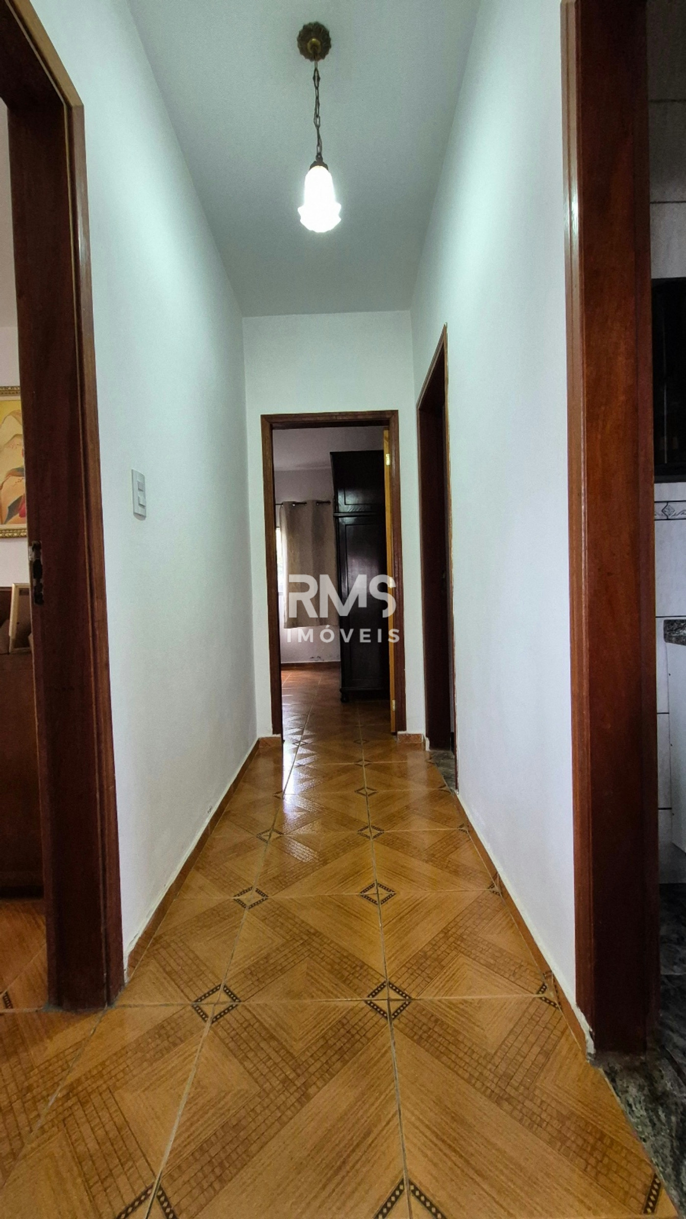 Casa à venda com 4 quartos, sendo 1 suíte,  em Villarejo Sopé da Serra (Vilarejo), Cabreúva, SP