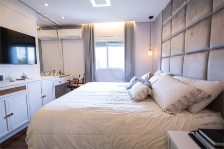 Apartamento à venda com 5 quartos, sendo 4 suítes,  em Parque Reboucas, São Paulo, SP
