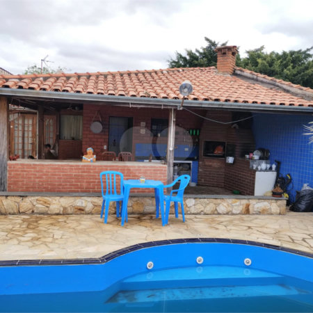 Casa Térrea à venda com 2 quartos, sendo 1 suíte,  em Jardim Alvinópolis, Atibaia, SP