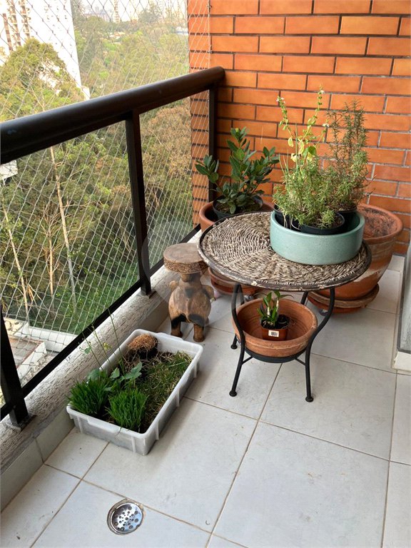 Apartamento à venda com 4 quartos, sendo 2 suítes, em Vila Andrade, São Paulo, SP
