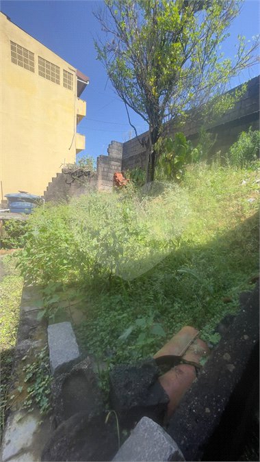 Terreno à venda com 3 quartos em Jardim Rizzo, São Paulo, SP