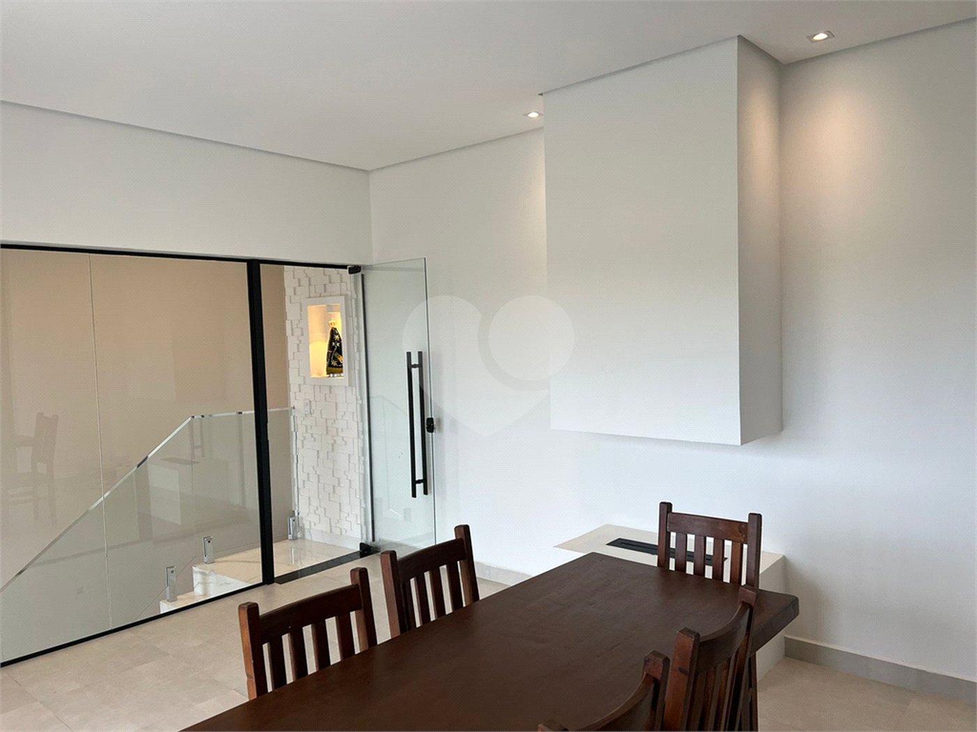 Casa à venda com 3 quartos, sendo 1 suíte, no condomínio Residencial Evidências, Indaiatuba - SP