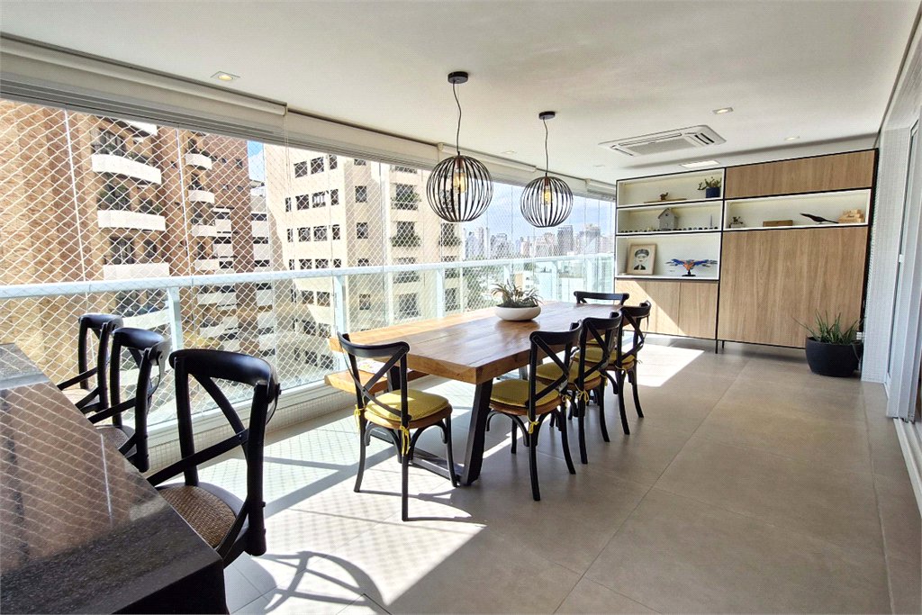 Apartamento à venda com 3 suítes em Brooklin, São Paulo, SP