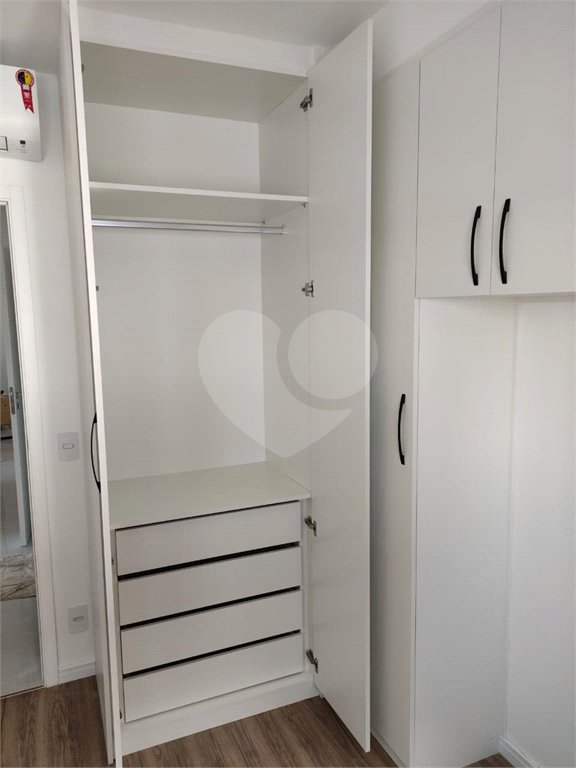 Apartamento à venda com 2 quartos, sendo 1 suíte,  em Jardim das Acácias, São Paulo, SP