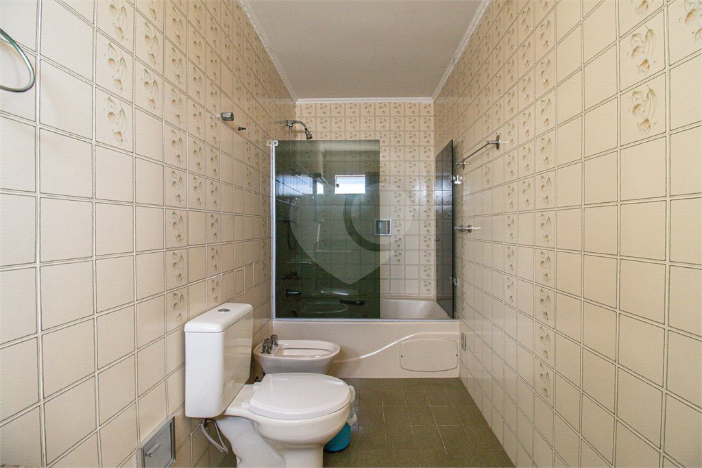 Casa à venda com 5 quartos, sendo 4 suítes, em Jardim Prudência, São Paulo, SP
