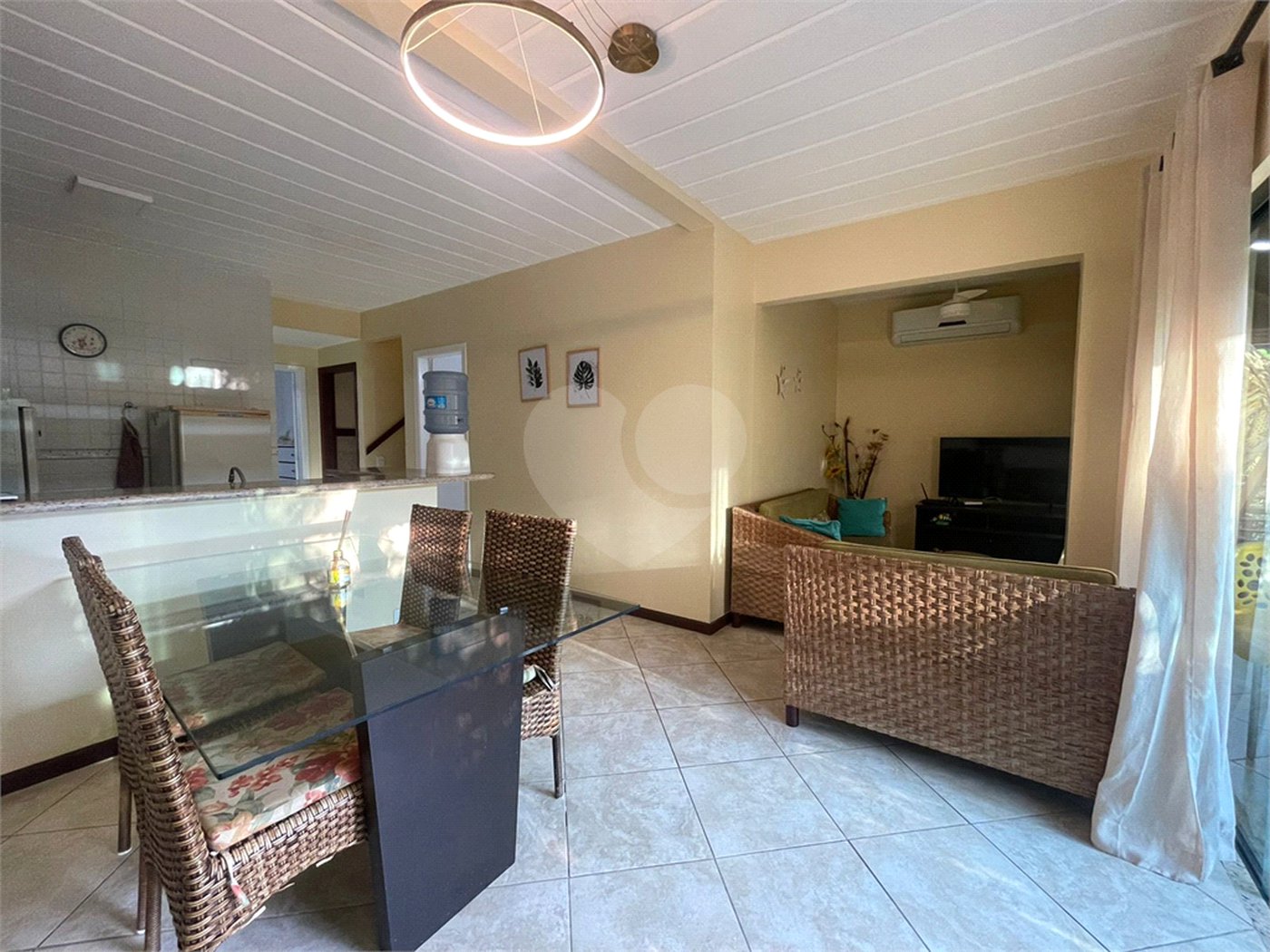 Casa em condomínio à venda com 3 quartos, sendo 2 suítes, em João Fernandes, Armação dos Búzios, RJ